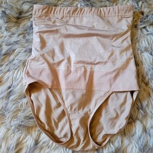 Flexee's Shapewear